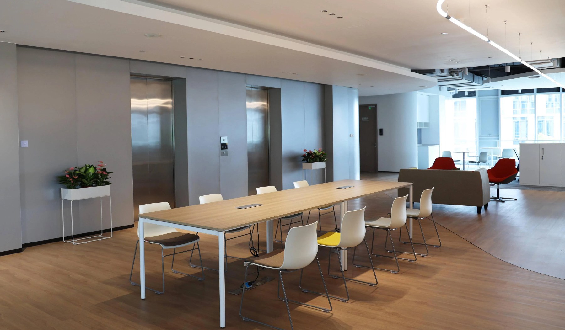 ����ᡤ���й������ٷ���վ